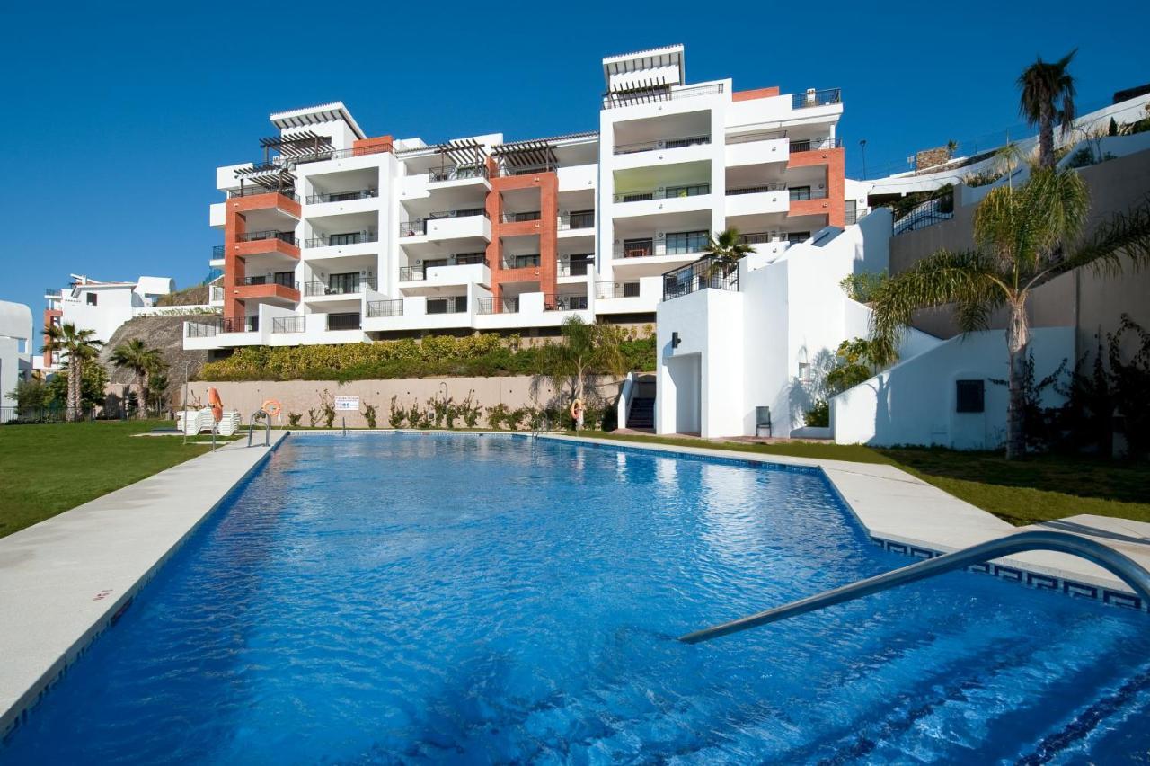 Amplio Apartamento De 2 Dormitorios Vista Mar Lateral Torrox Exterior photo
